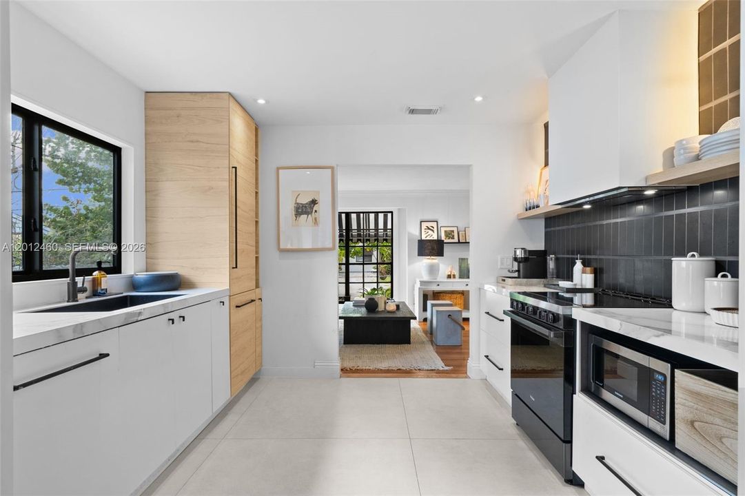 Recently Sold: $750,000 (3 beds, 2 baths, 1104 Square Feet)