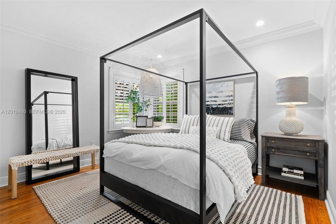 Recently Sold: $750,000 (3 beds, 2 baths, 1104 Square Feet)