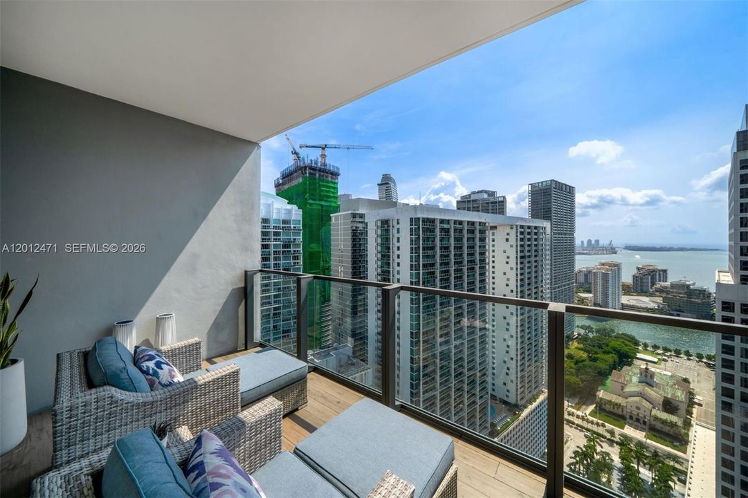 Active With Contract: $6,500 (2 beds, 2 baths, 1244 Square Feet)