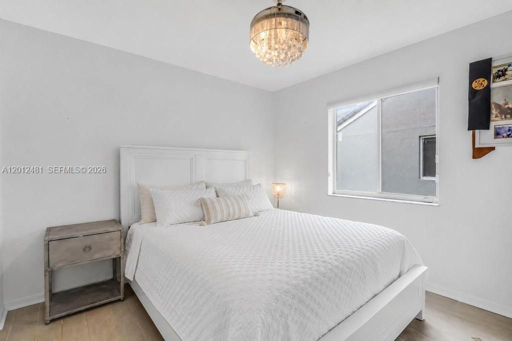For Sale: $675,000 (3 beds, 2 baths, 1390 Square Feet)