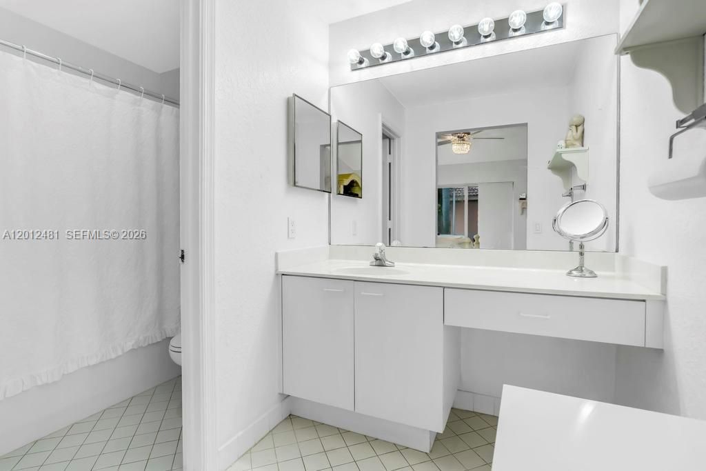 For Sale: $675,000 (3 beds, 2 baths, 1390 Square Feet)