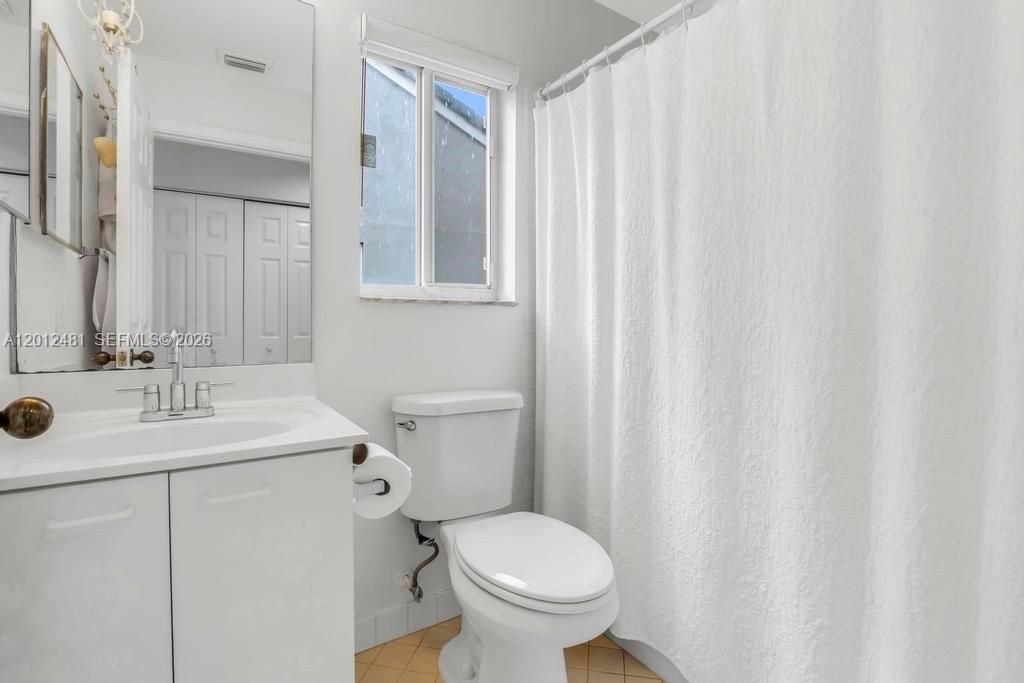 For Sale: $675,000 (3 beds, 2 baths, 1390 Square Feet)