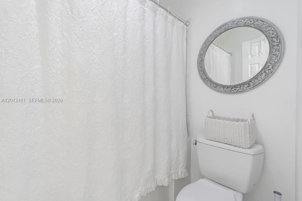 For Sale: $675,000 (3 beds, 2 baths, 1390 Square Feet)