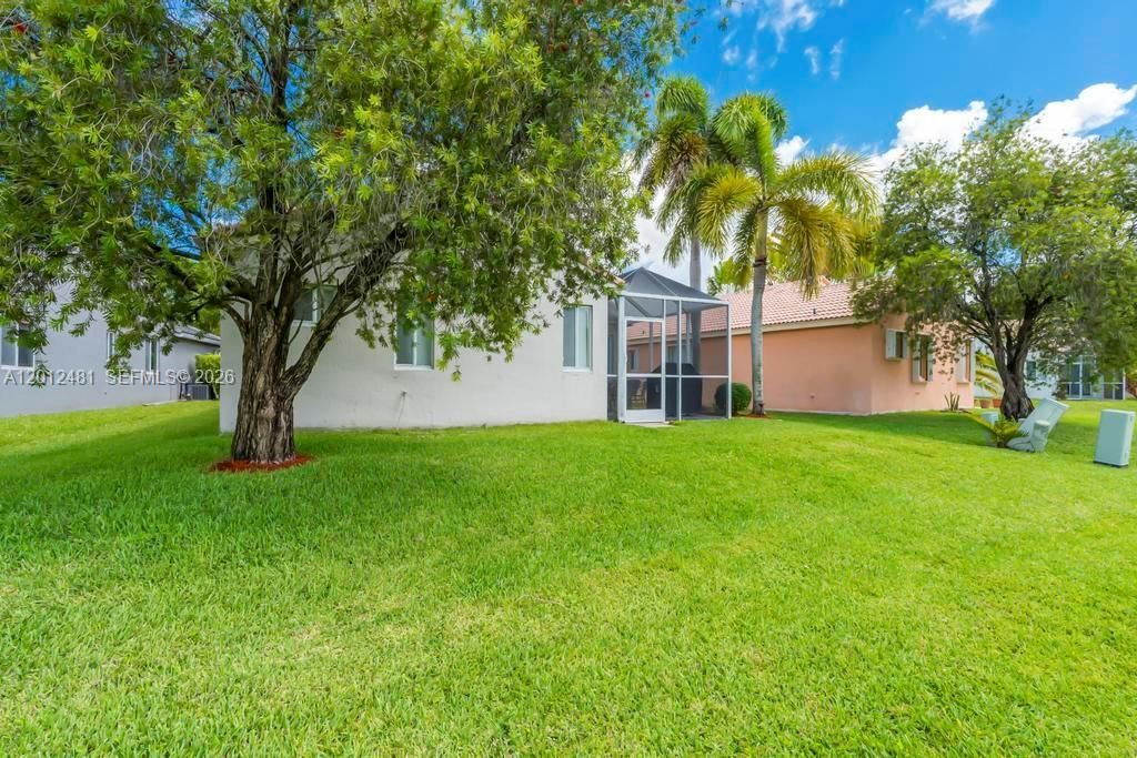For Sale: $675,000 (3 beds, 2 baths, 1390 Square Feet)