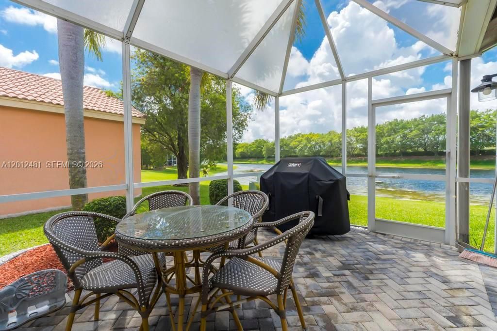 For Sale: $675,000 (3 beds, 2 baths, 1390 Square Feet)