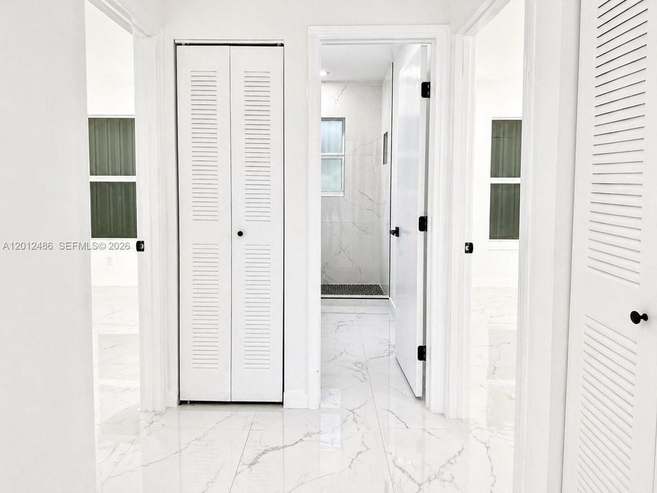 En Venta: $430,000 (3 camas, 2 baños, 1140 Pies cuadrados)
