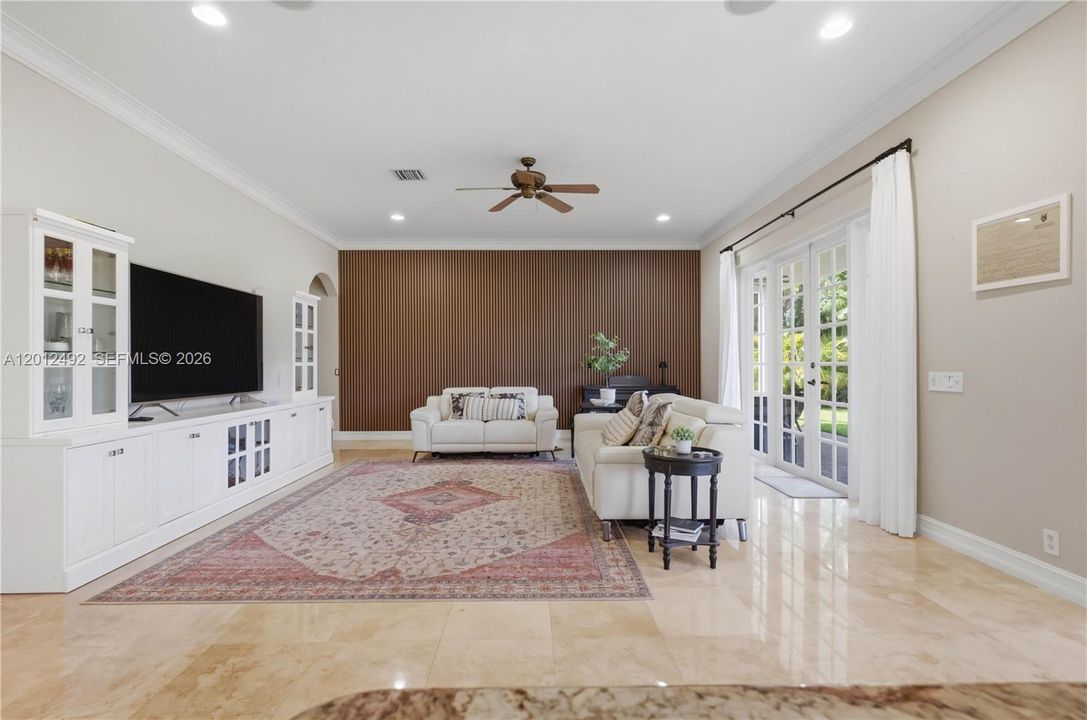 For Sale: $2,149,000 (6 beds, 4 baths, 4985 Square Feet)
