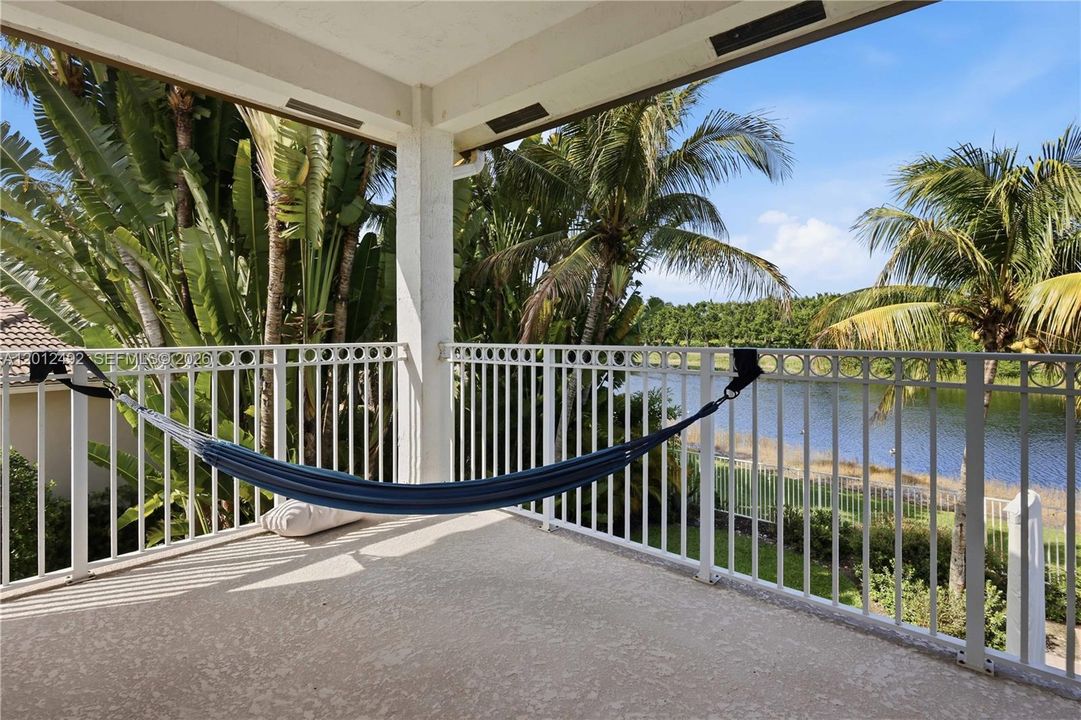 For Sale: $2,149,000 (6 beds, 4 baths, 4985 Square Feet)