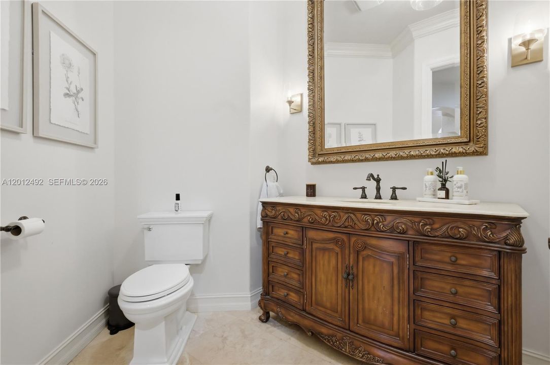 For Sale: $2,149,000 (6 beds, 4 baths, 4985 Square Feet)