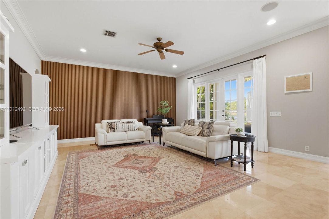 For Sale: $2,149,000 (6 beds, 4 baths, 4985 Square Feet)