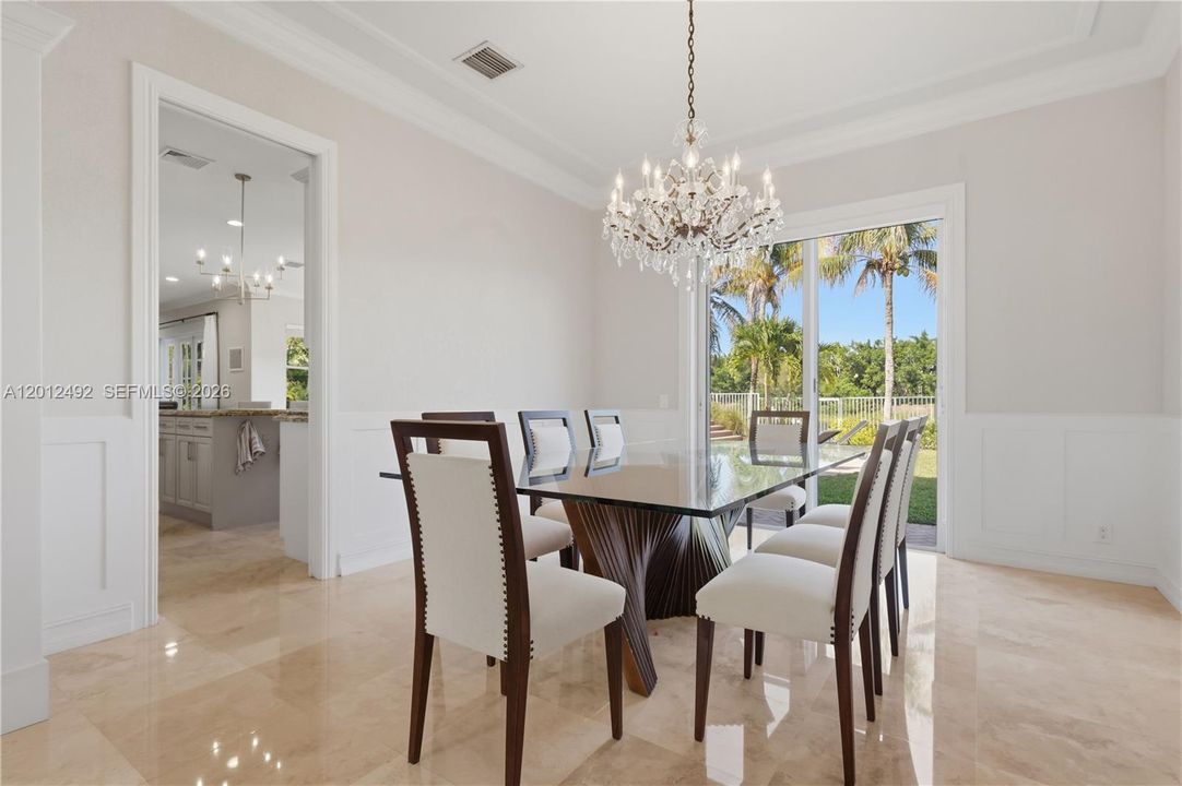 For Sale: $2,149,000 (6 beds, 4 baths, 4985 Square Feet)