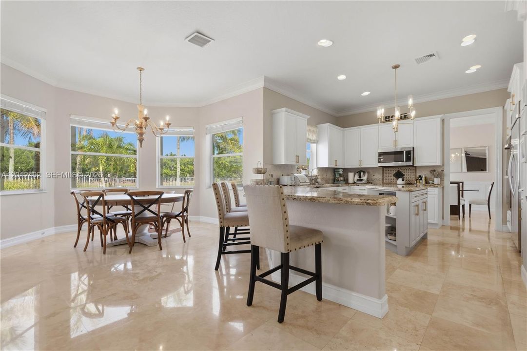 For Sale: $2,149,000 (6 beds, 4 baths, 4985 Square Feet)