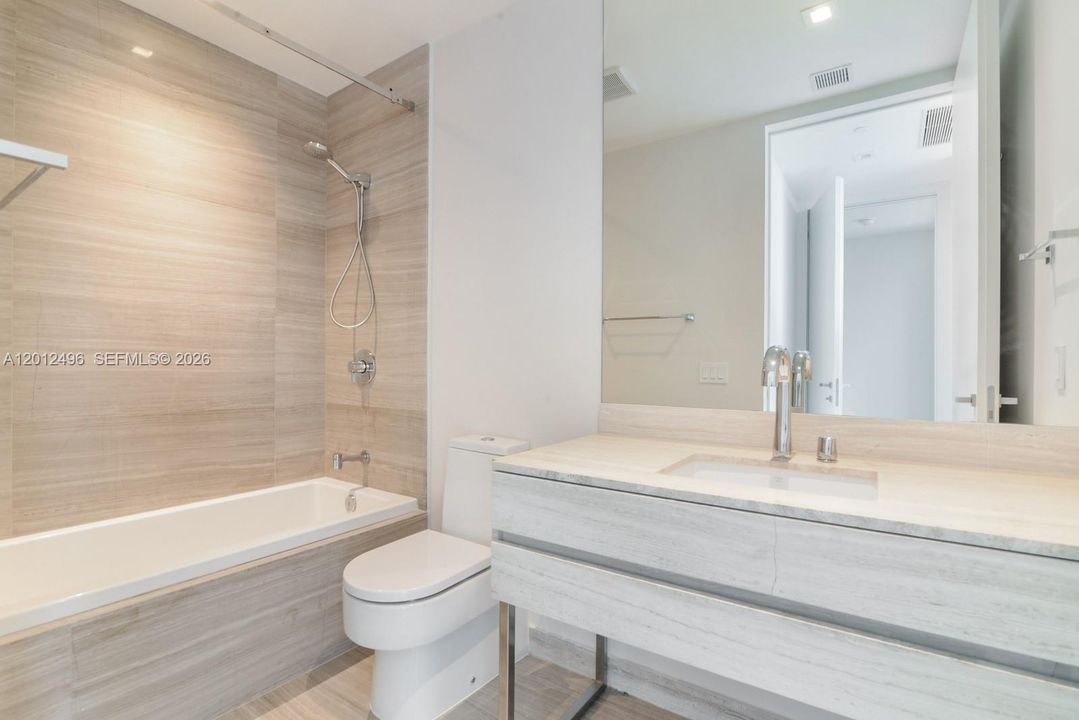 В аренду: $22,000 (3 спален, 3 ванн, 2271 Квадратных фут)