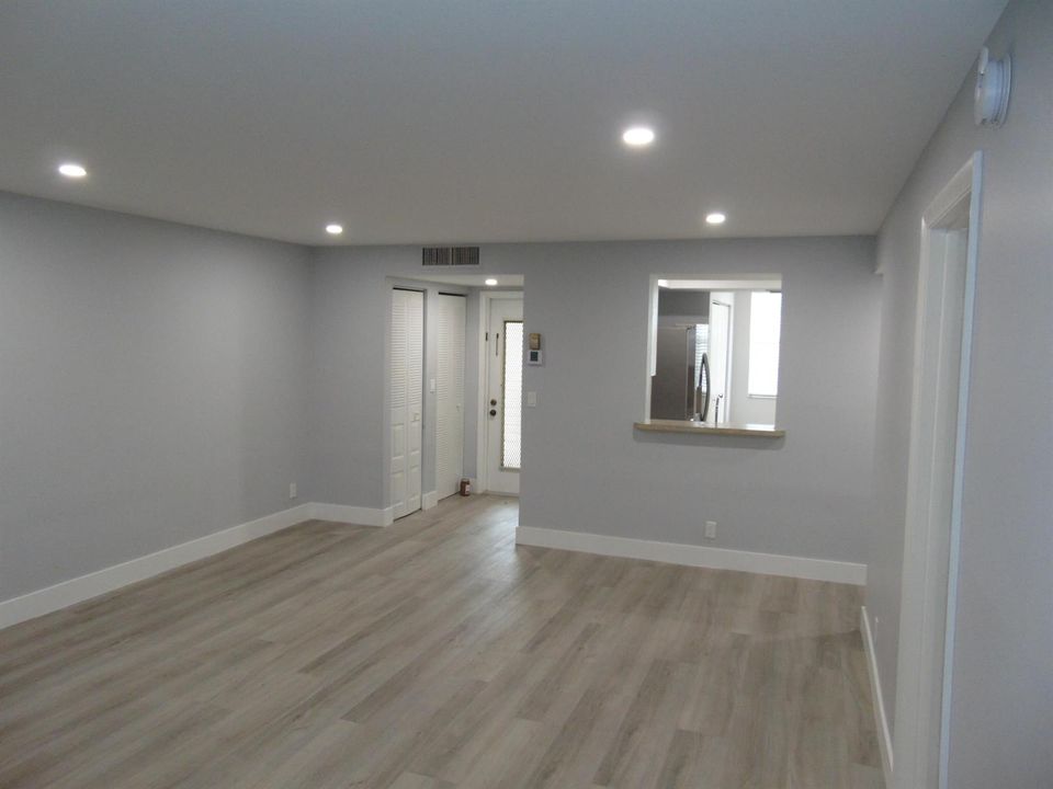 DINING AREA PASS THOUGH TO KITCHEN