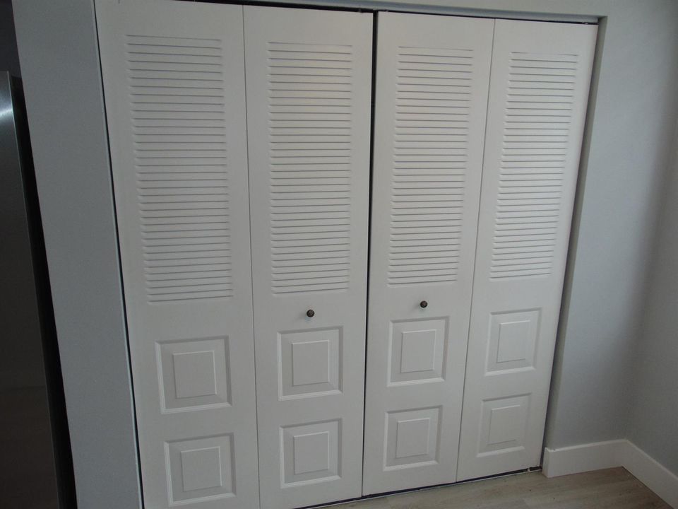 WASHER DRYER CLOSET