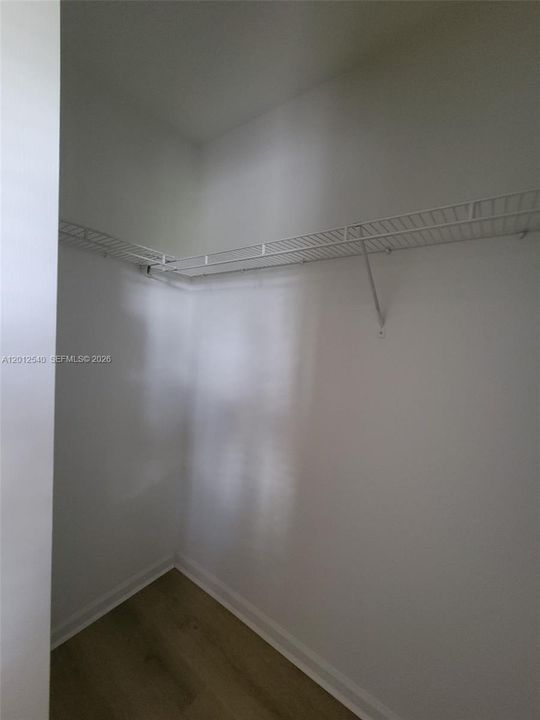 Под контрактом: $2,200 (2 спален, 2 ванн, 1140 Квадратных фут)