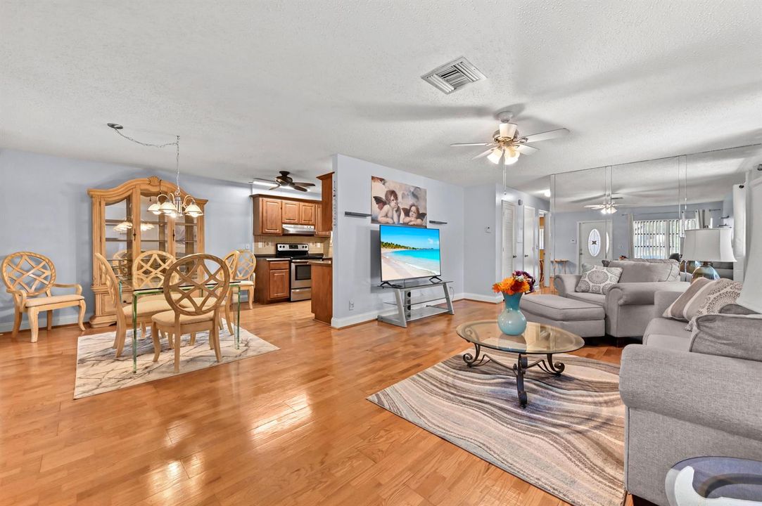 06 Living room 02