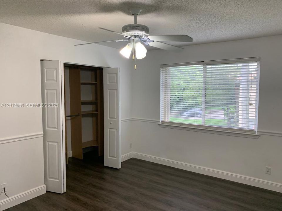 Active With Contract: $2,300 (2 beds, 2 baths, 1008 Square Feet)