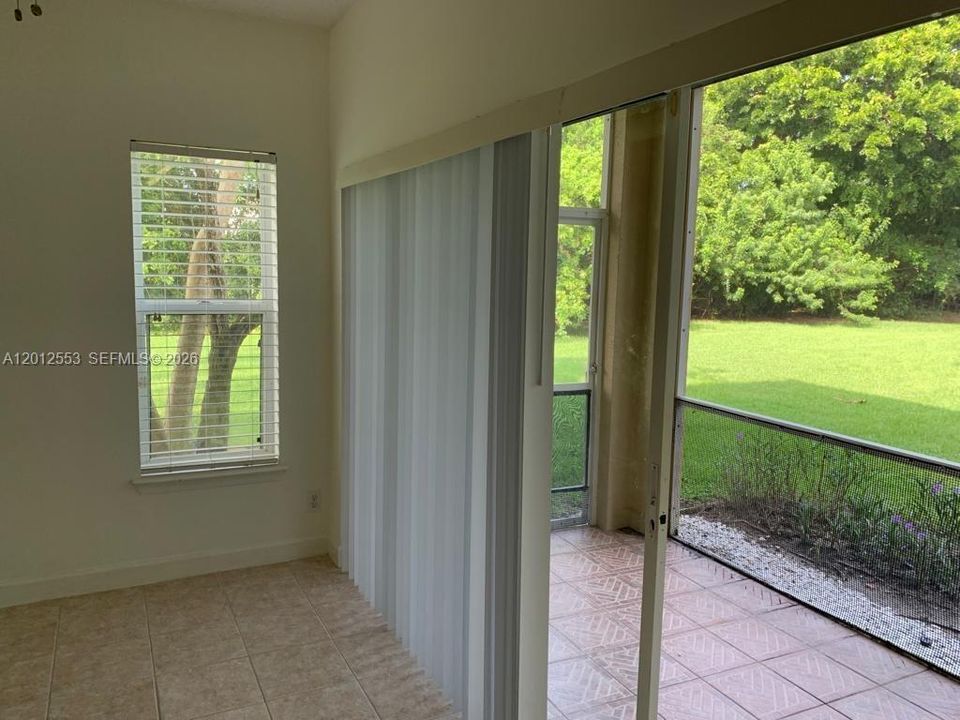 Active With Contract: $2,300 (2 beds, 2 baths, 1008 Square Feet)