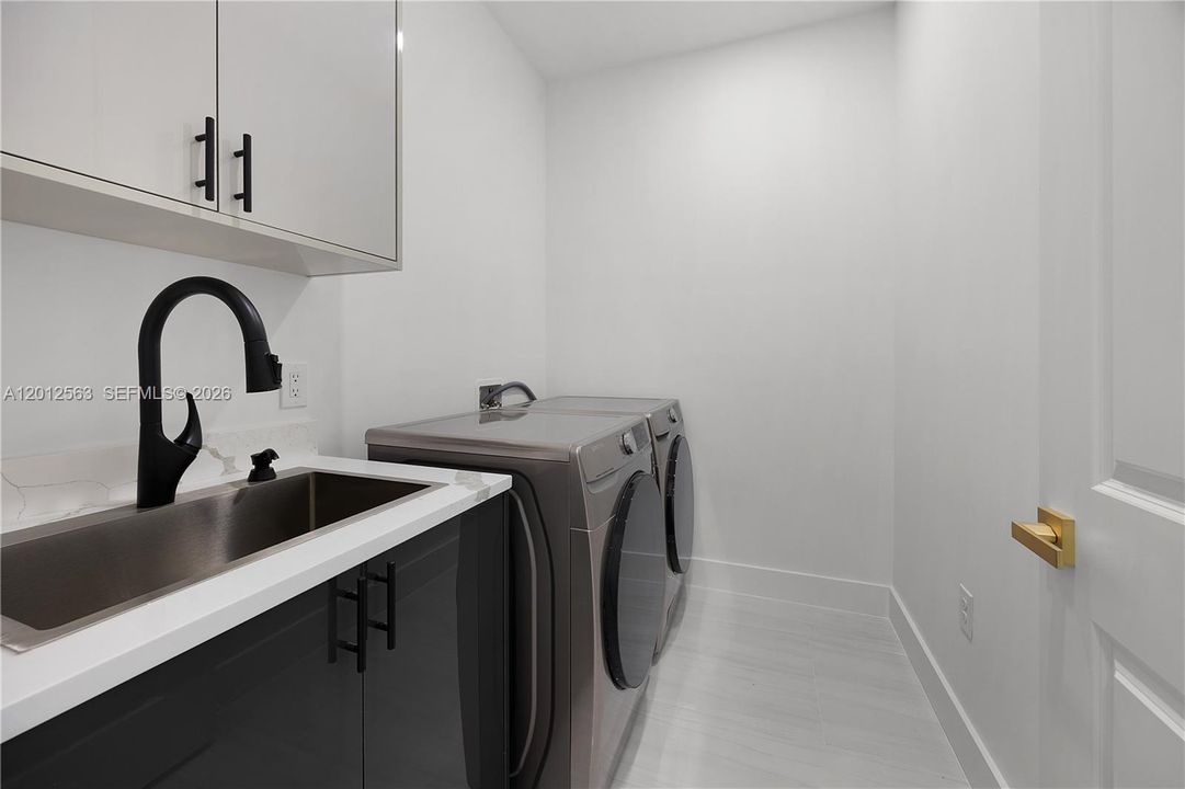 En Venta: $600,000 (4 camas, 3 baños, 0 Pies cuadrados)
