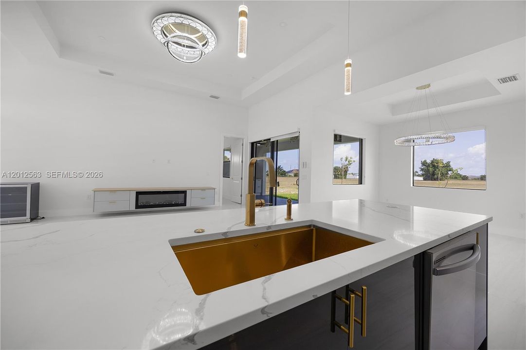 En Venta: $600,000 (4 camas, 3 baños, 0 Pies cuadrados)
