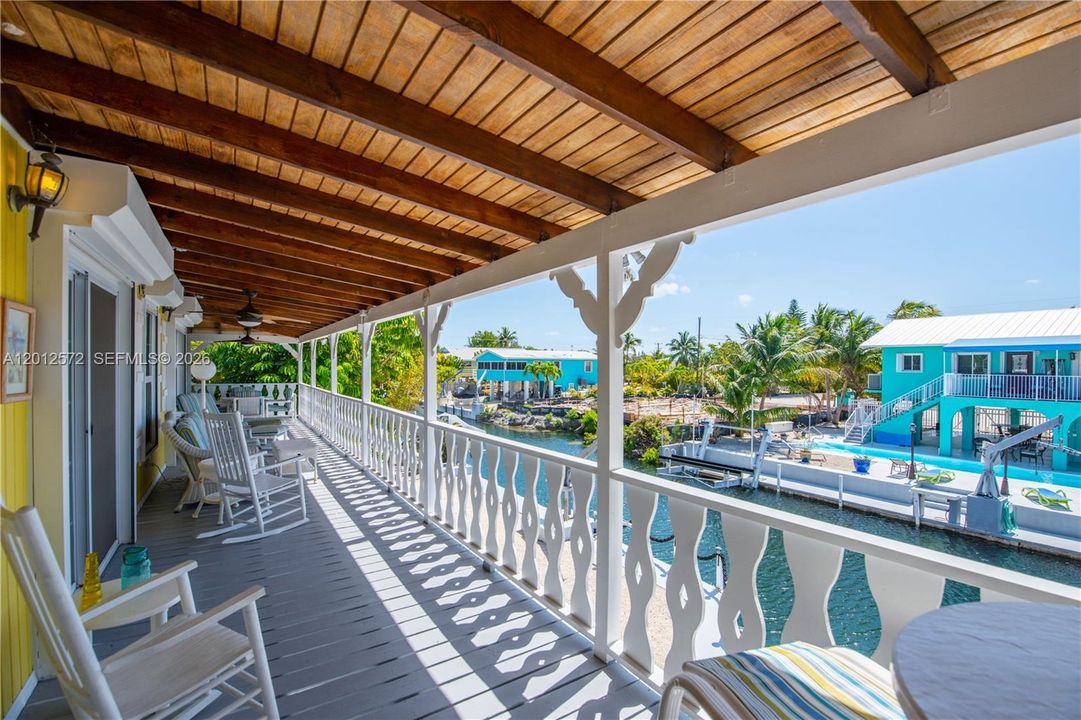 For Sale: $1,199,000 (2 beds, 2 baths, 1024 Square Feet)