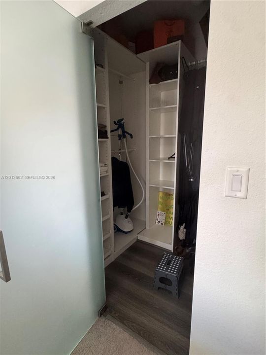Activo con contrato: $3,150 (3 camas, 2 baños, 1651 Pies cuadrados)