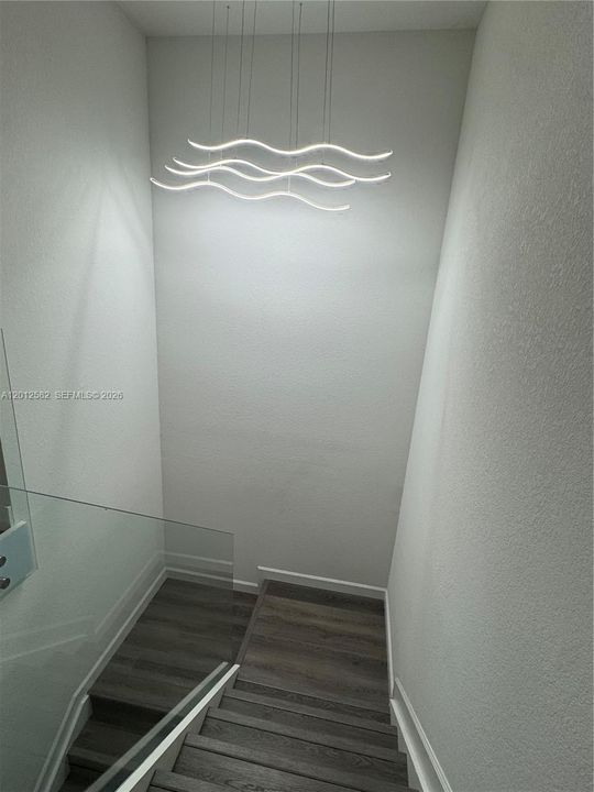 Activo con contrato: $3,150 (3 camas, 2 baños, 1651 Pies cuadrados)