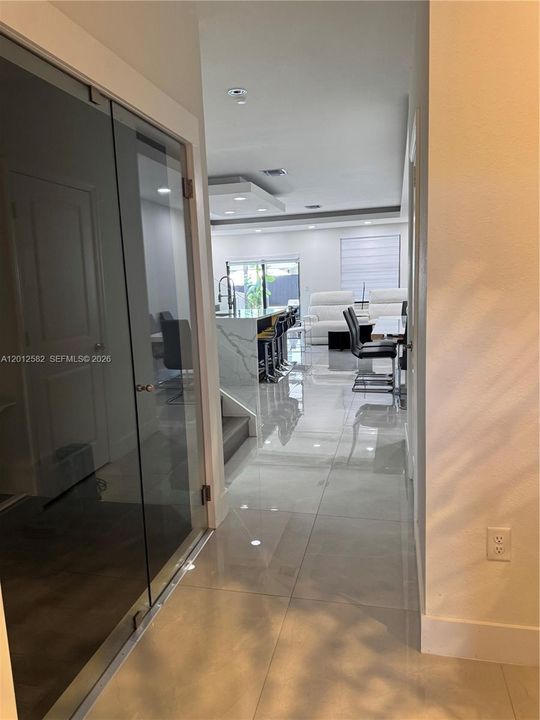Activo con contrato: $3,150 (3 camas, 2 baños, 1651 Pies cuadrados)