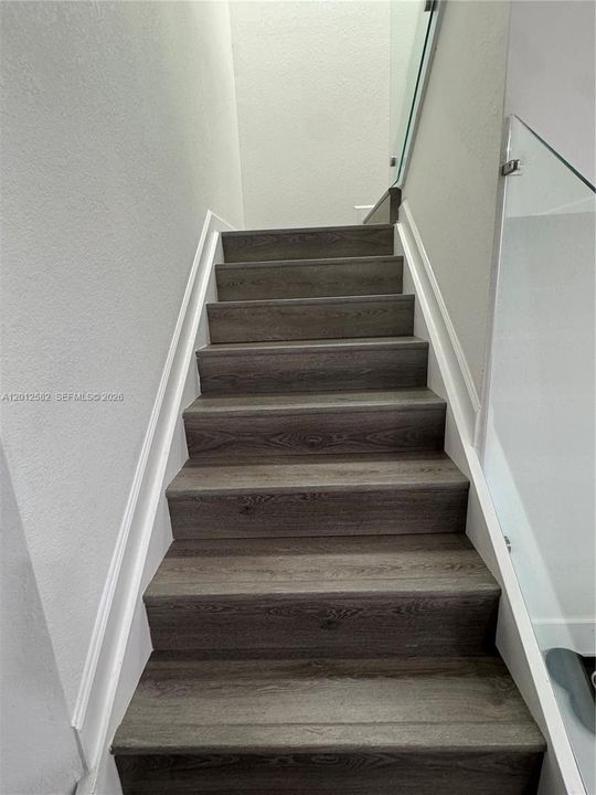 Activo con contrato: $3,150 (3 camas, 2 baños, 1651 Pies cuadrados)