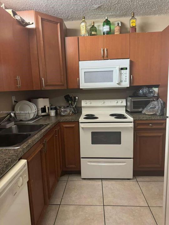 En Venta: $115,900 (1 camas, 1 baños, 810 Pies cuadrados)