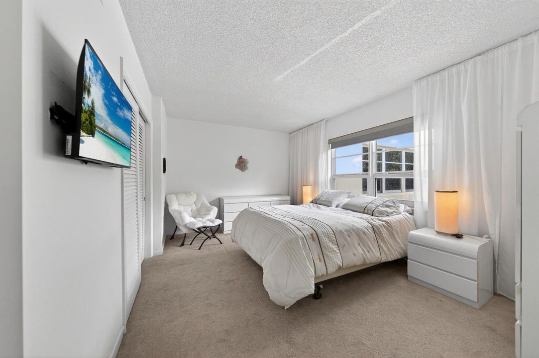 009-014-Bedroom-4000x2662