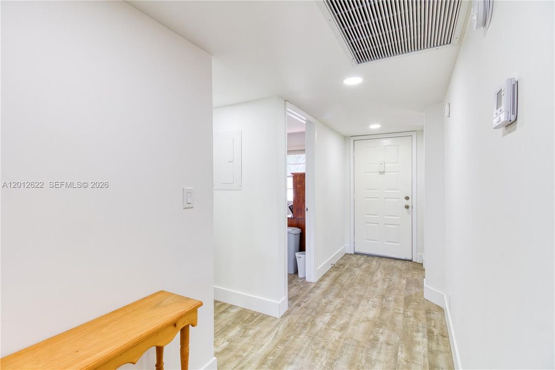 For Sale: $250,000 (2 beds, 2 baths, 1157 Square Feet)