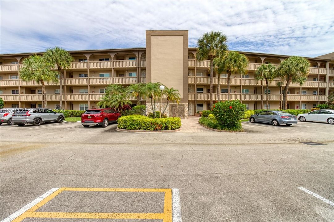 For Sale: $250,000 (2 beds, 2 baths, 1157 Square Feet)
