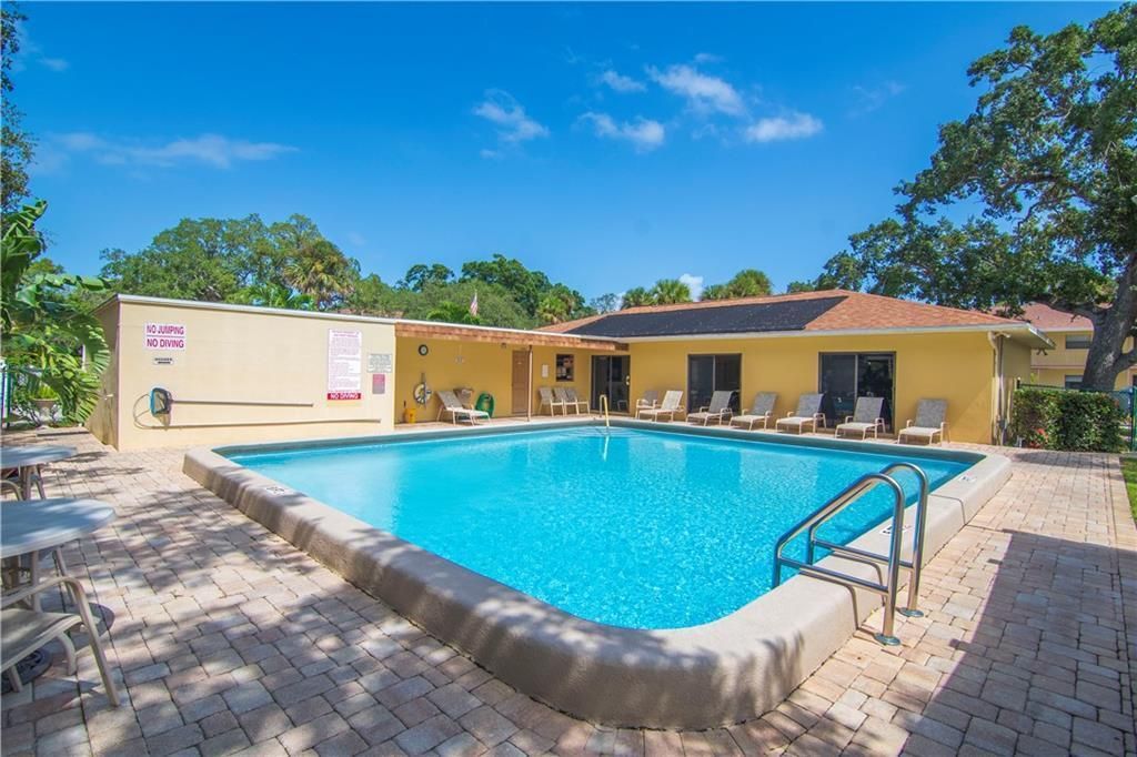 Oak Park Terrace Pool