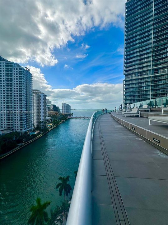 For Sale: $1,270,000 (2 beds, 2 baths, 1313 Square Feet)