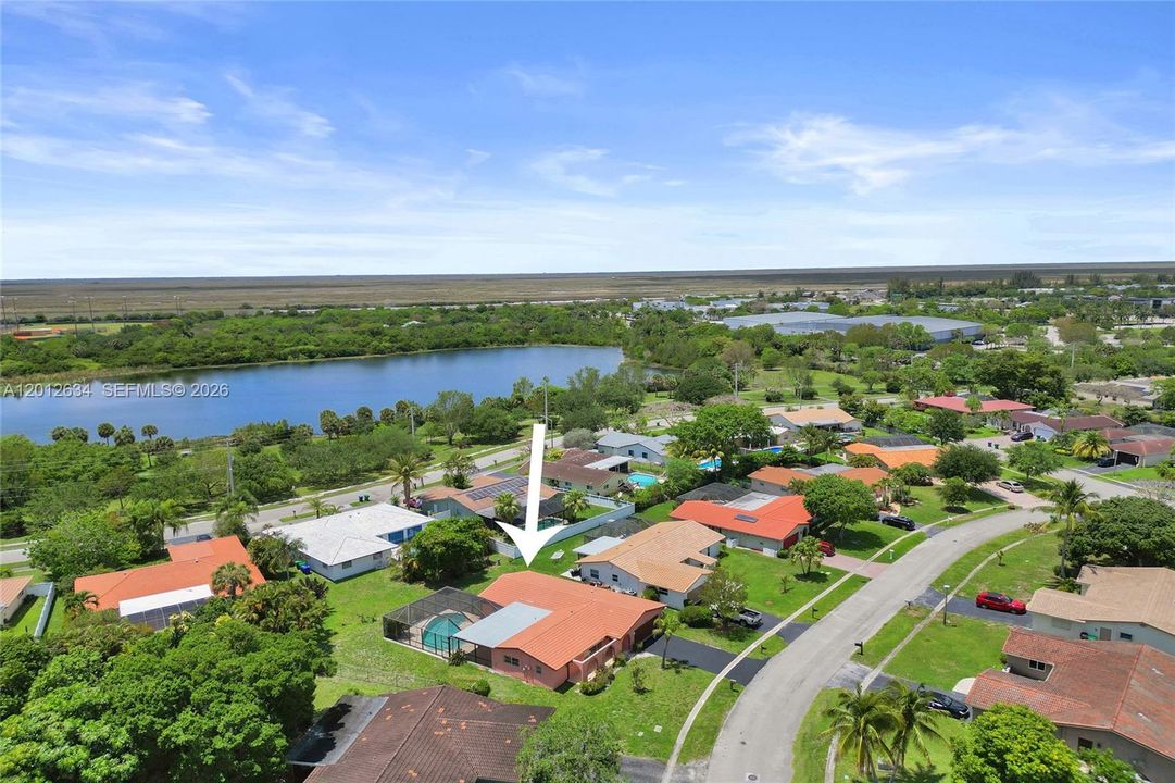 En Venta: $598,800 (4 camas, 2 baños, 1740 Pies cuadrados)