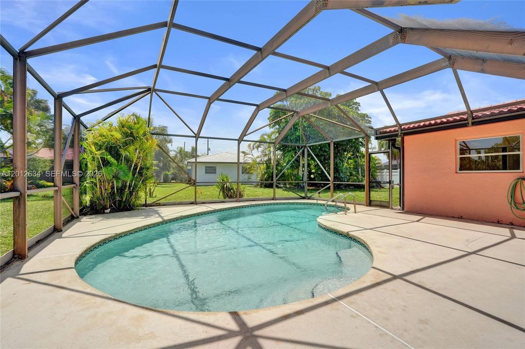 En Venta: $598,800 (4 camas, 2 baños, 1740 Pies cuadrados)