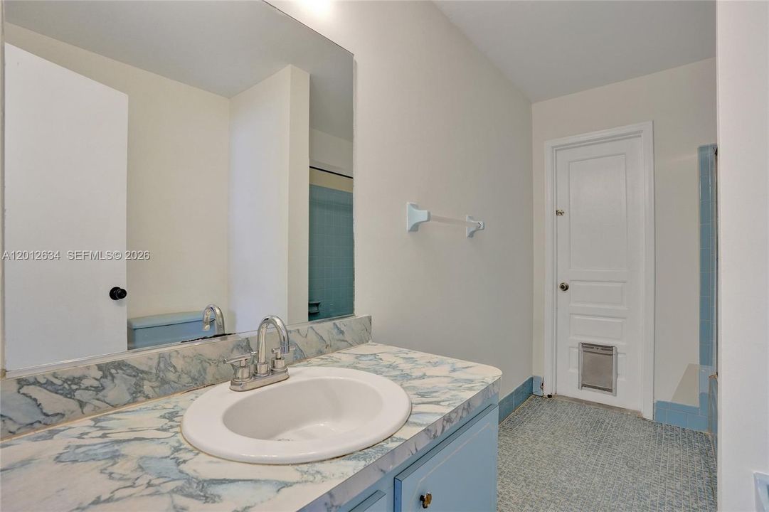 En Venta: $598,800 (4 camas, 2 baños, 1740 Pies cuadrados)