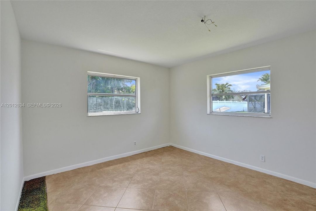 En Venta: $598,800 (4 camas, 2 baños, 1740 Pies cuadrados)