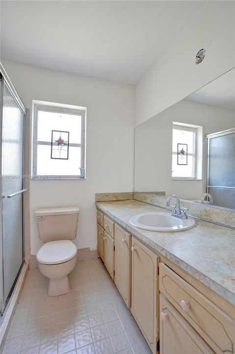 En Venta: $598,800 (4 camas, 2 baños, 1740 Pies cuadrados)
