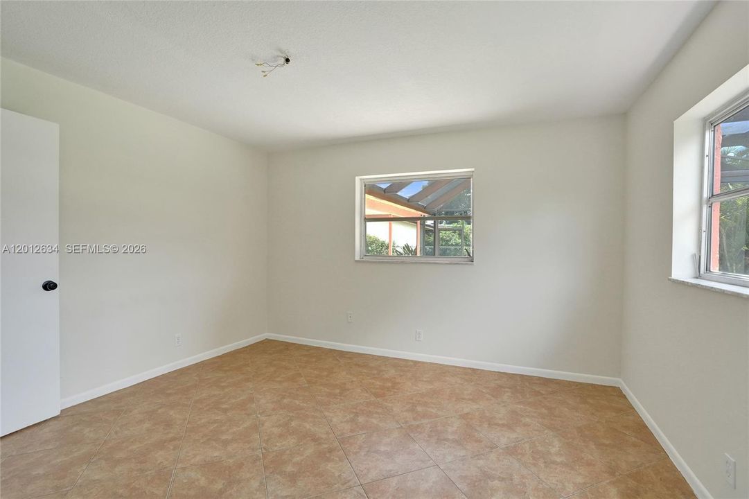 En Venta: $598,800 (4 camas, 2 baños, 1740 Pies cuadrados)