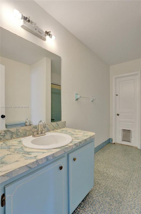 En Venta: $598,800 (4 camas, 2 baños, 1740 Pies cuadrados)
