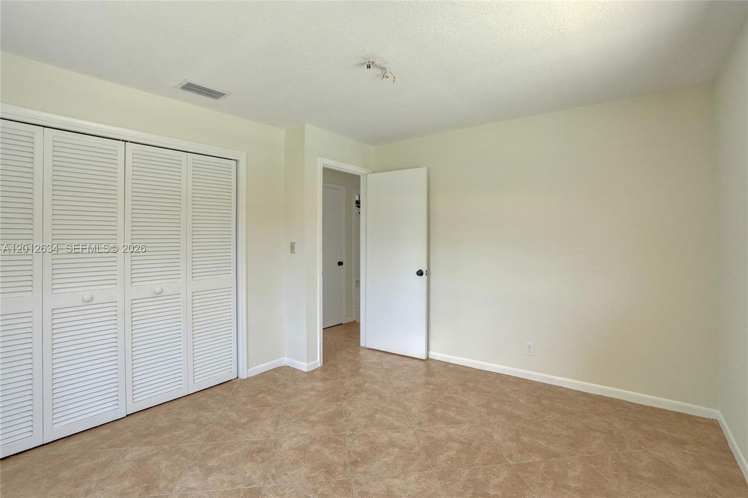 En Venta: $598,800 (4 camas, 2 baños, 1740 Pies cuadrados)