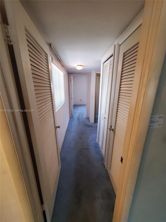 For Sale: $200,000 (1 beds, 1 baths, 960 Square Feet)