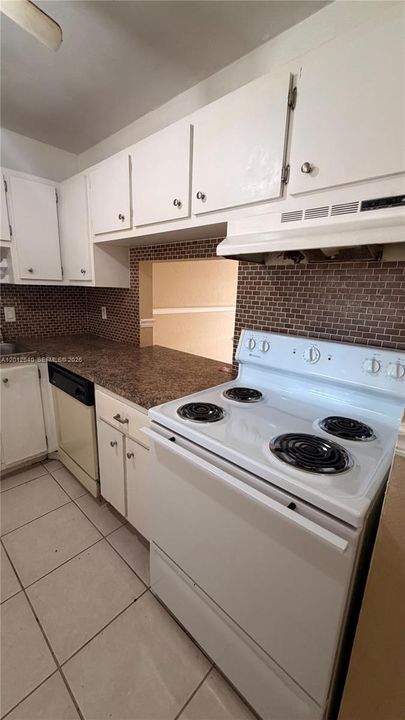 Activo con contrato: $205,000 (1 camas, 1 baños, 755 Pies cuadrados)