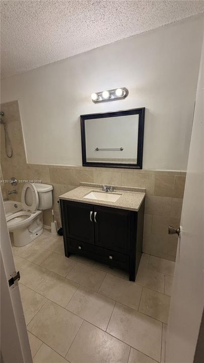 Activo con contrato: $205,000 (1 camas, 1 baños, 755 Pies cuadrados)