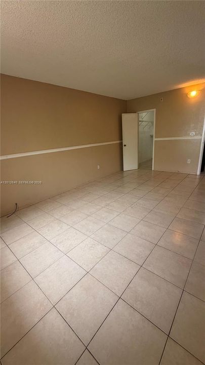 Activo con contrato: $205,000 (1 camas, 1 baños, 755 Pies cuadrados)