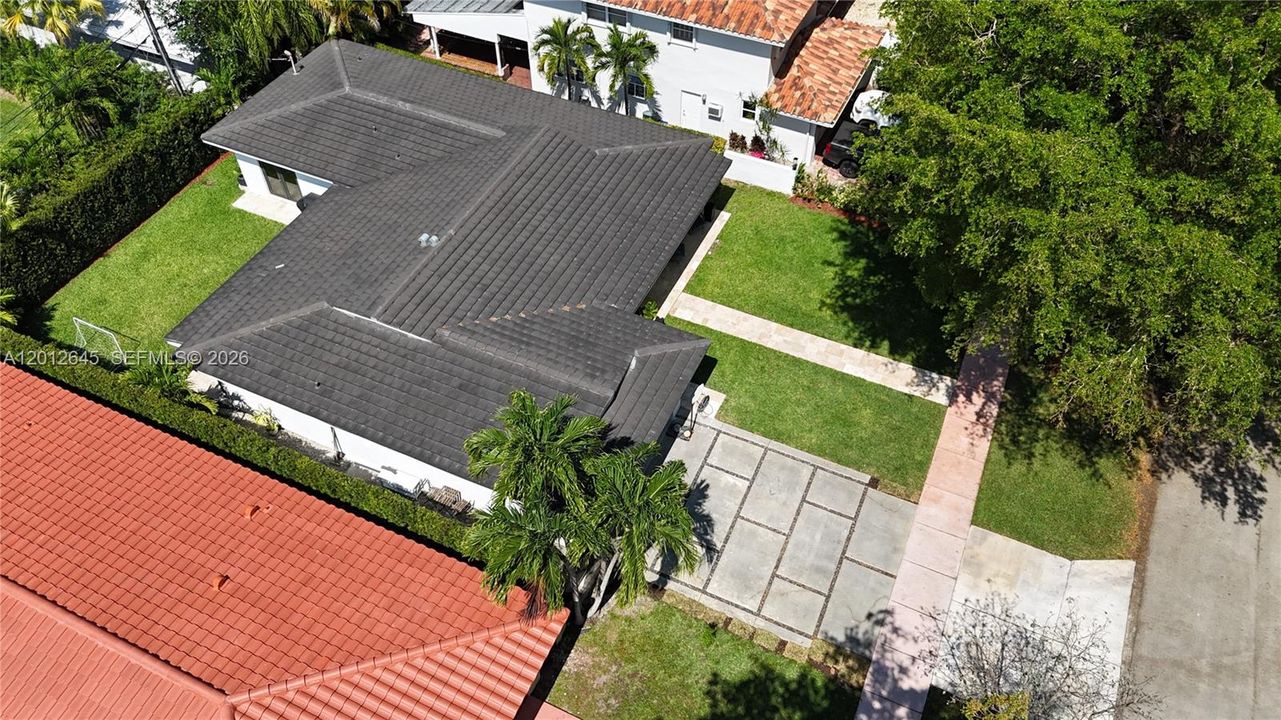 En Venta: $2,379,000 (4 camas, 2 baños, 1876 Pies cuadrados)