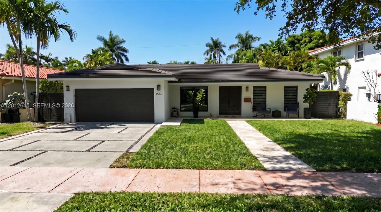 En Venta: $2,379,000 (4 camas, 2 baños, 1876 Pies cuadrados)